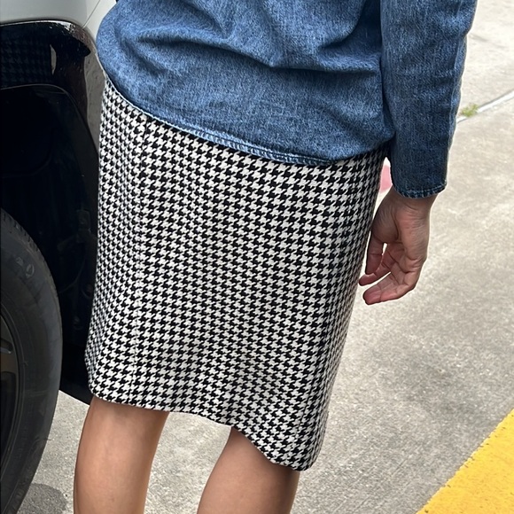 White House Black Market Hound Tooth skirt 4 - Picture 2 of 5